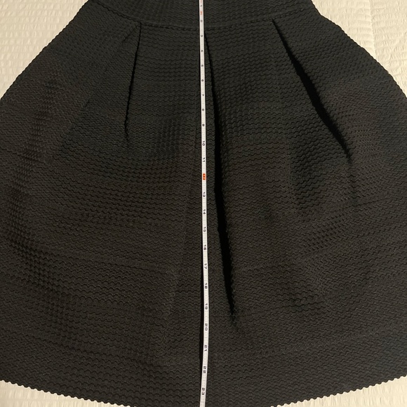 Gracia Black Pleated Midi Skirt - Picture 9 of 9